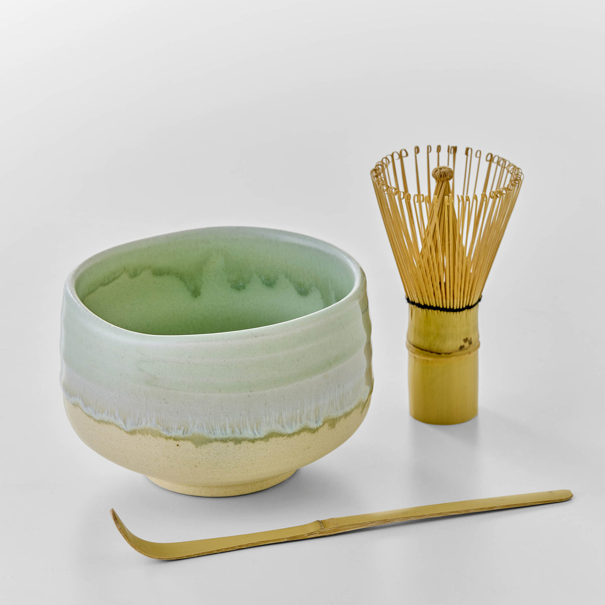 Organic Matcha + Matcha Bowl (Mino Ware, Gifu) — Set of 4
